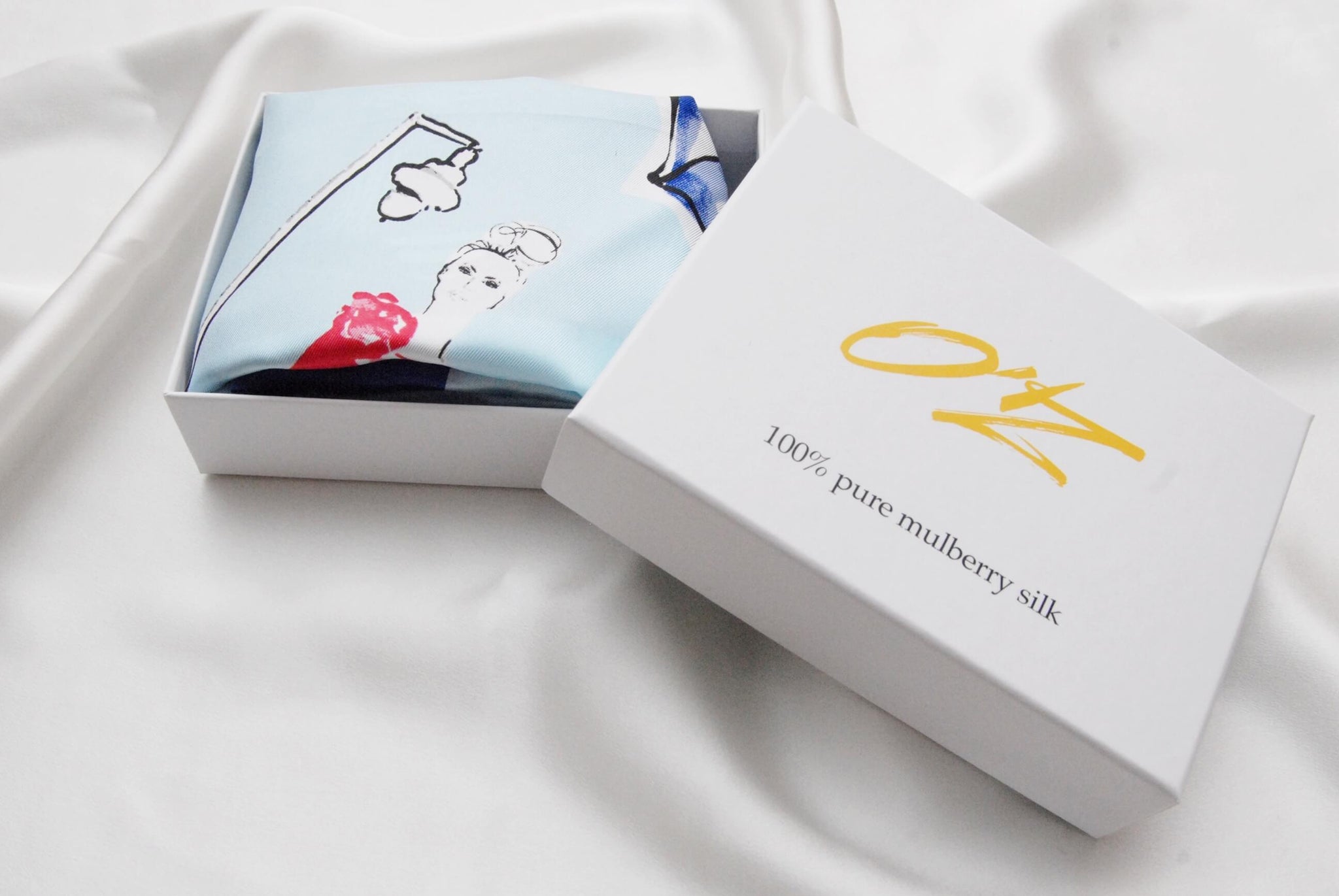 Silk scarf "Summer girls" - Empire of O'Z